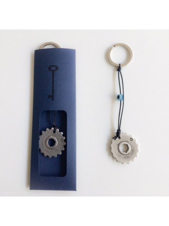 KEYRINGS WITH GEAR PENDANT ANTIQUE SILVER